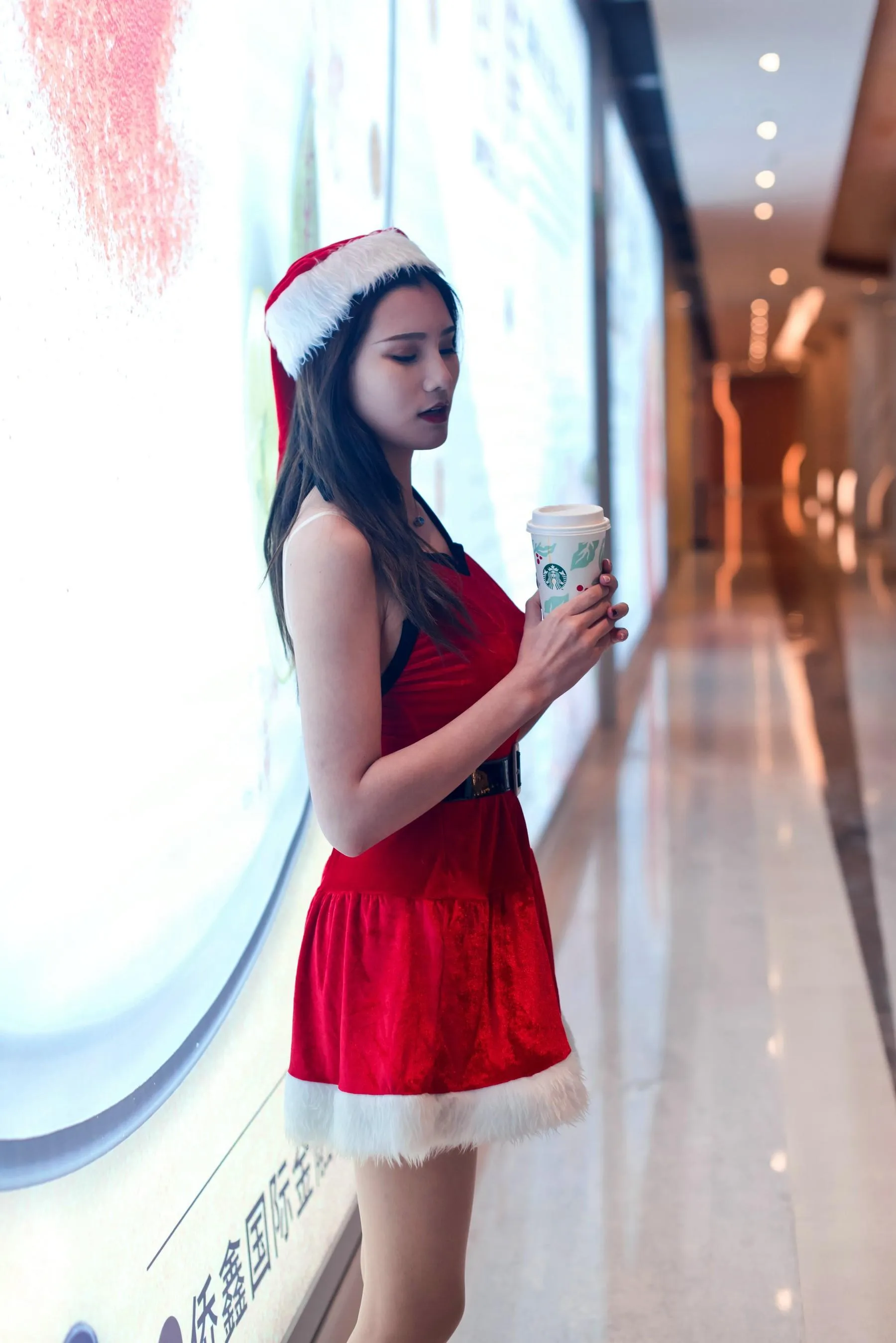 [魔镜街拍] NO.124 寒风中的极品肉丝圣诞美人婷婷 [224P]插图7